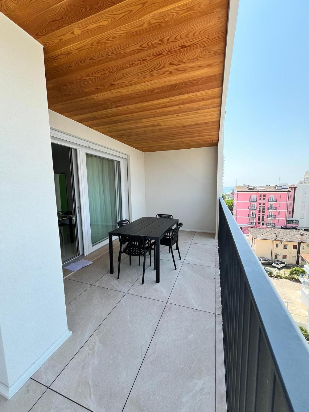 Beach Palace With Small Swimming Pool, Private Beach, Parking Лидо ди Йезоло Екстериор снимка