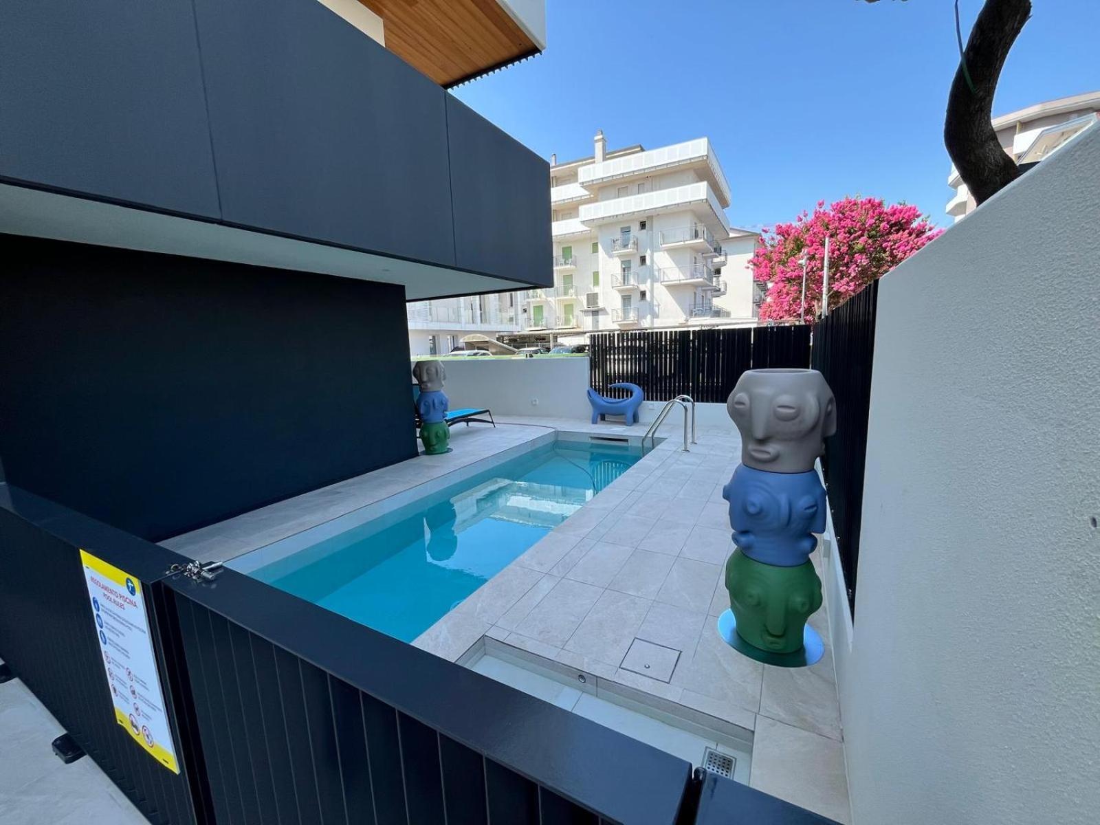 Beach Palace With Small Swimming Pool, Private Beach, Parking Лидо ди Йезоло Екстериор снимка